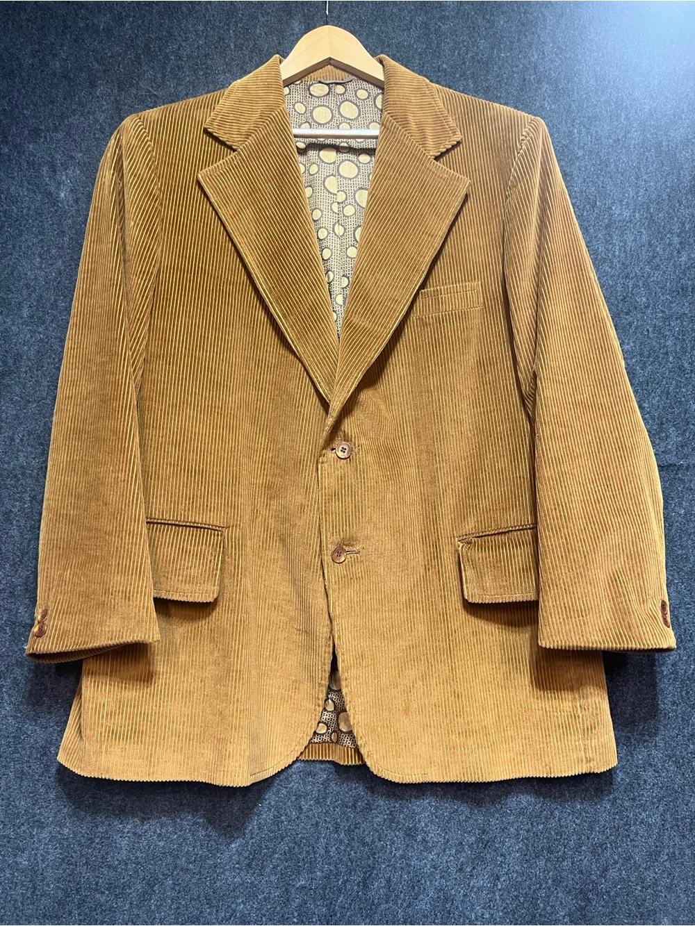 Vintage 1970’s Sears “The Men’s Store” corduroy blazer- Men’s size 44
